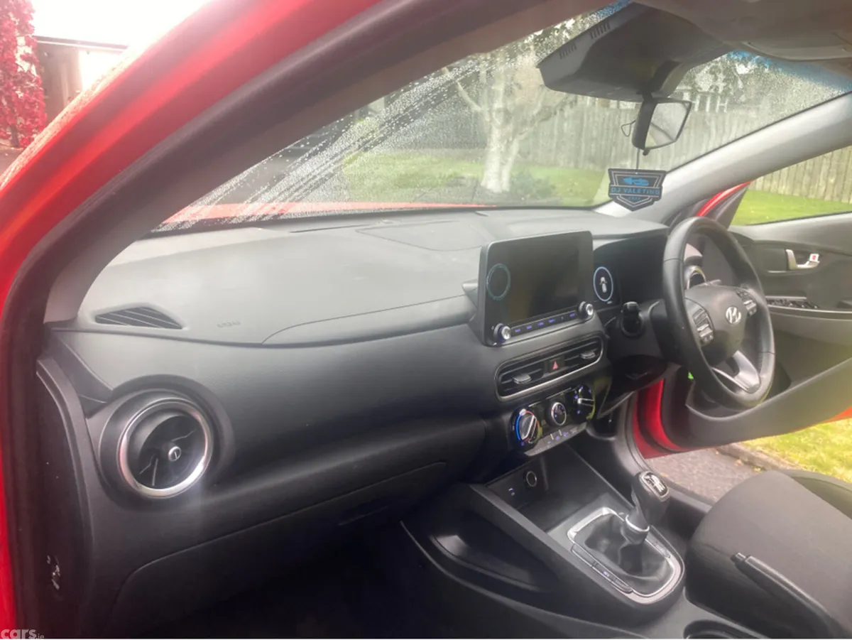 Hyundai KONA Hatchback, Petrol Hybrid, 2022, Red