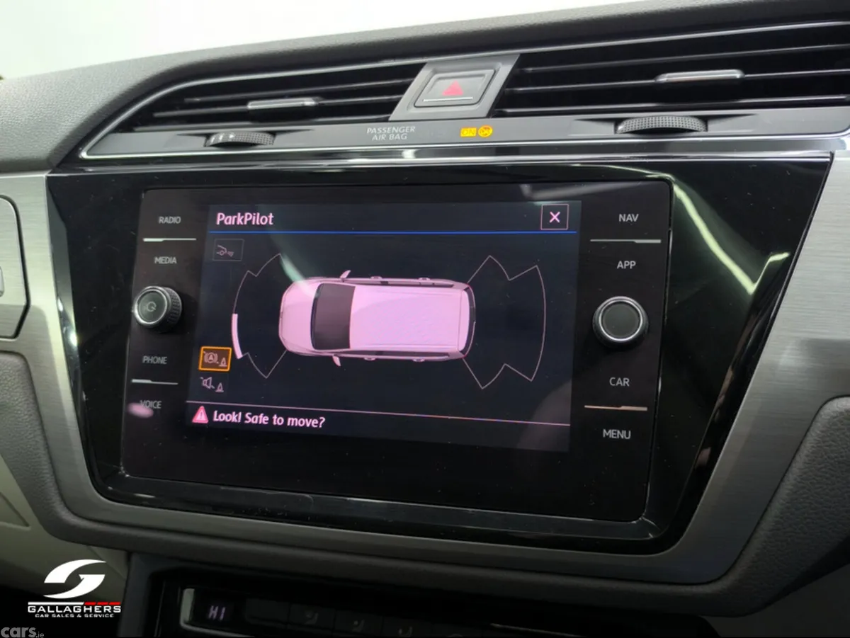 Volkswagen Touran MPV, Diesel, 2018, Black