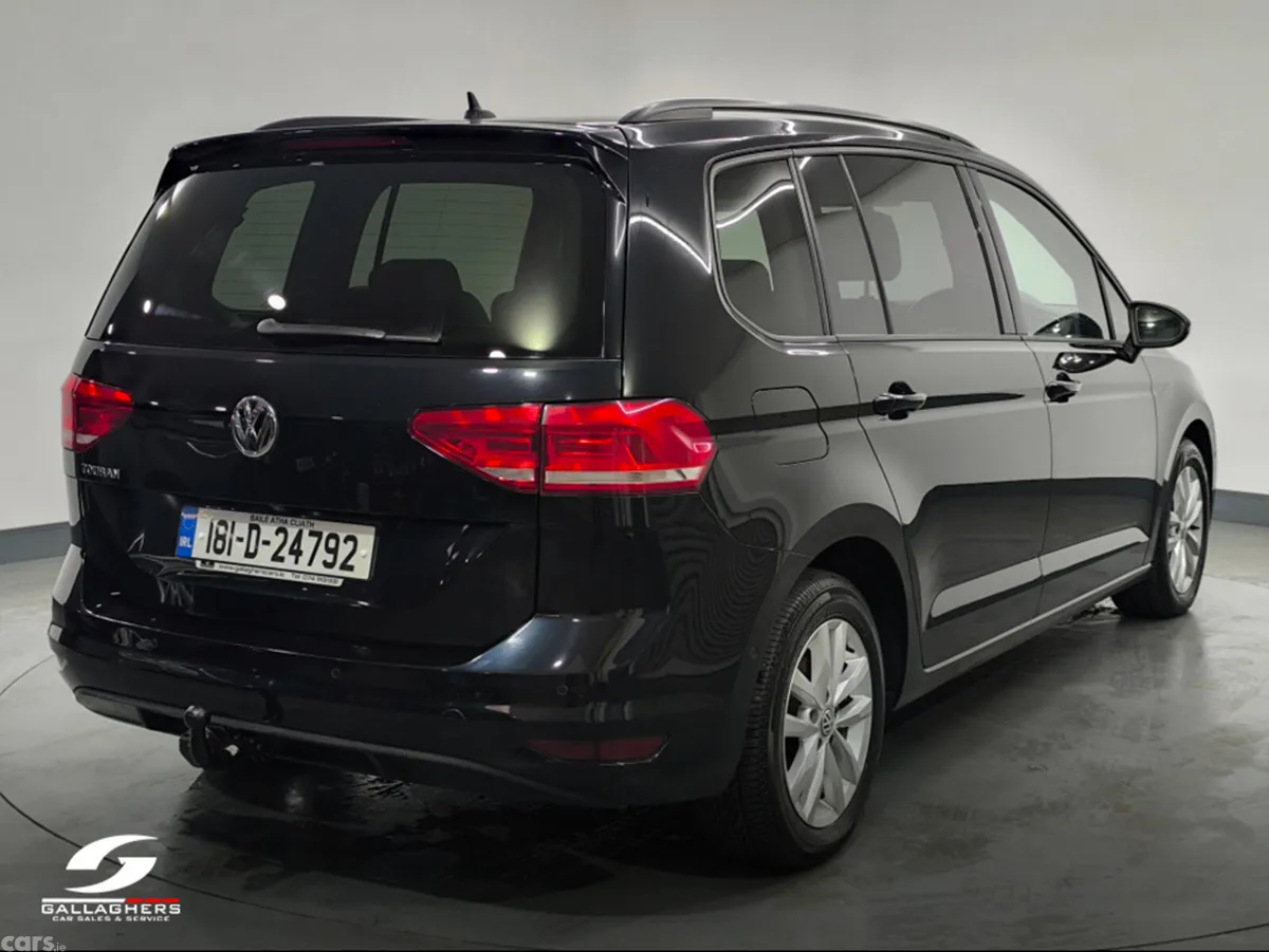 Volkswagen Touran MPV, Diesel, 2018, Black