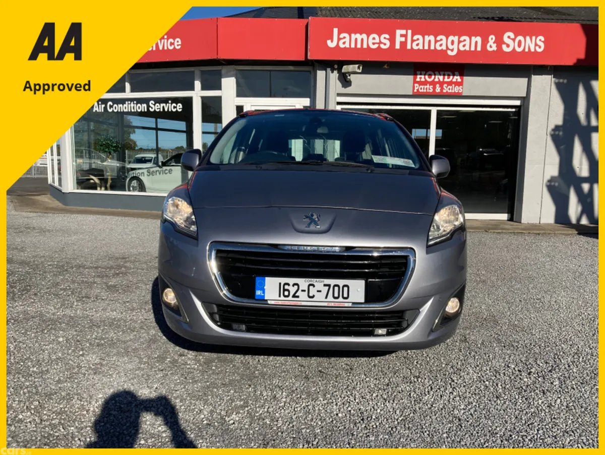 Peugeot 5008 MPV, Diesel, 2016, Grey