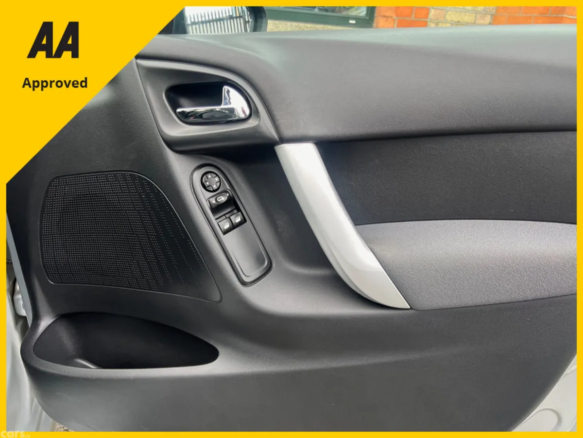 Citroen C3 Hatchback, Diesel, 2012, Silver