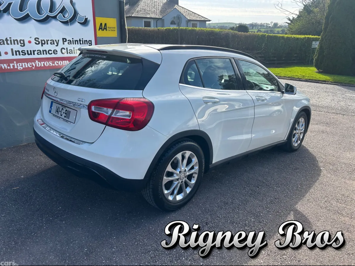 Mercedes-Benz GLA Saloon, Diesel, 2014, White