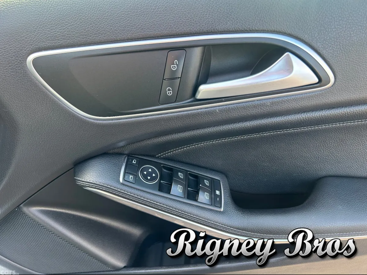 Mercedes-Benz GLA Saloon, Diesel, 2014, White