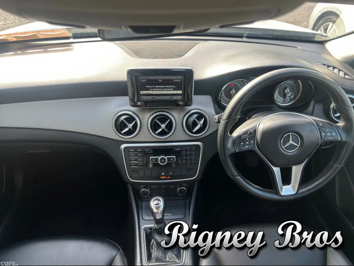 Mercedes-Benz GLA Saloon, Diesel, 2014, White