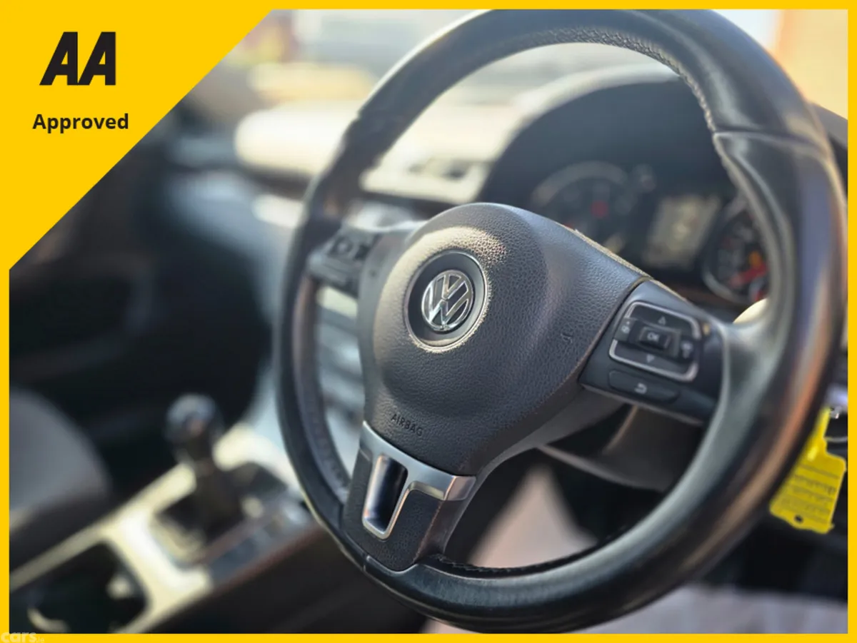 Volkswagen Passat Saloon, Diesel, 2013, Silver
