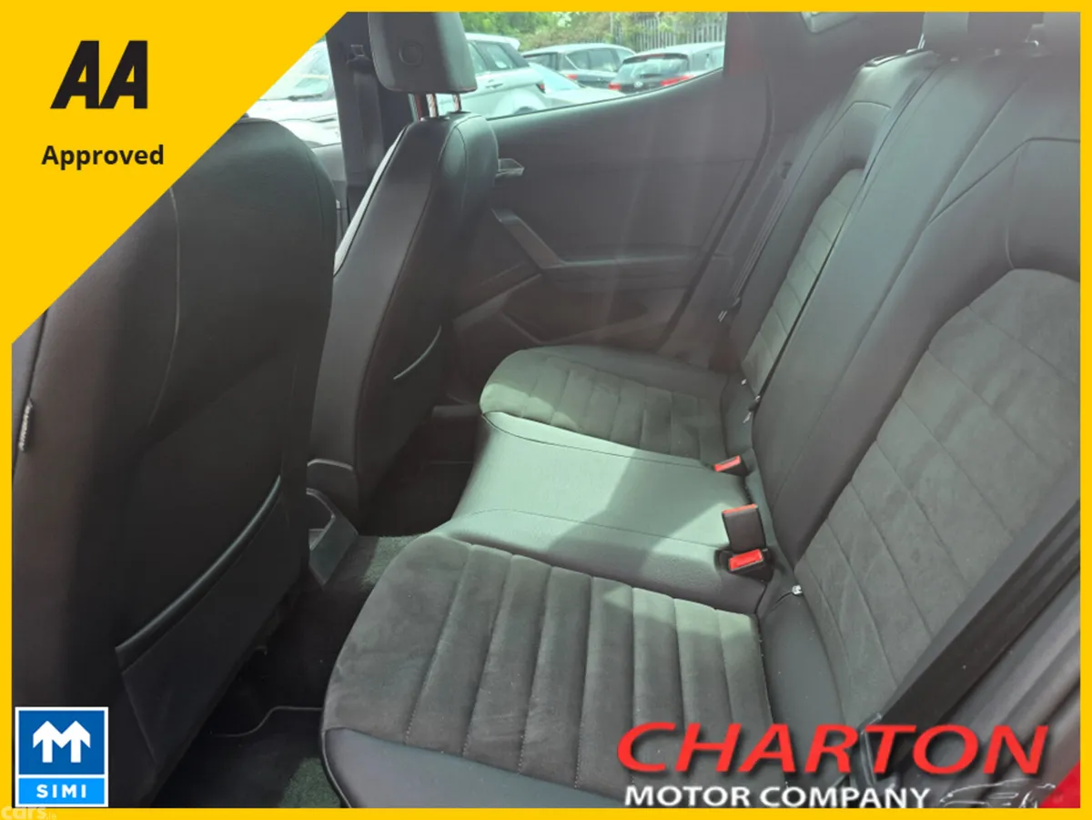 SEAT Arona Hatchback, Petrol, 2019, Red