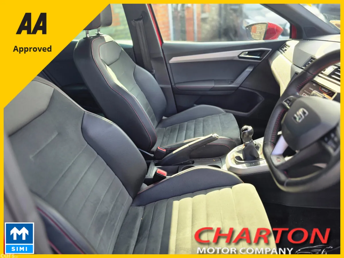 SEAT Arona Hatchback, Petrol, 2019, Red