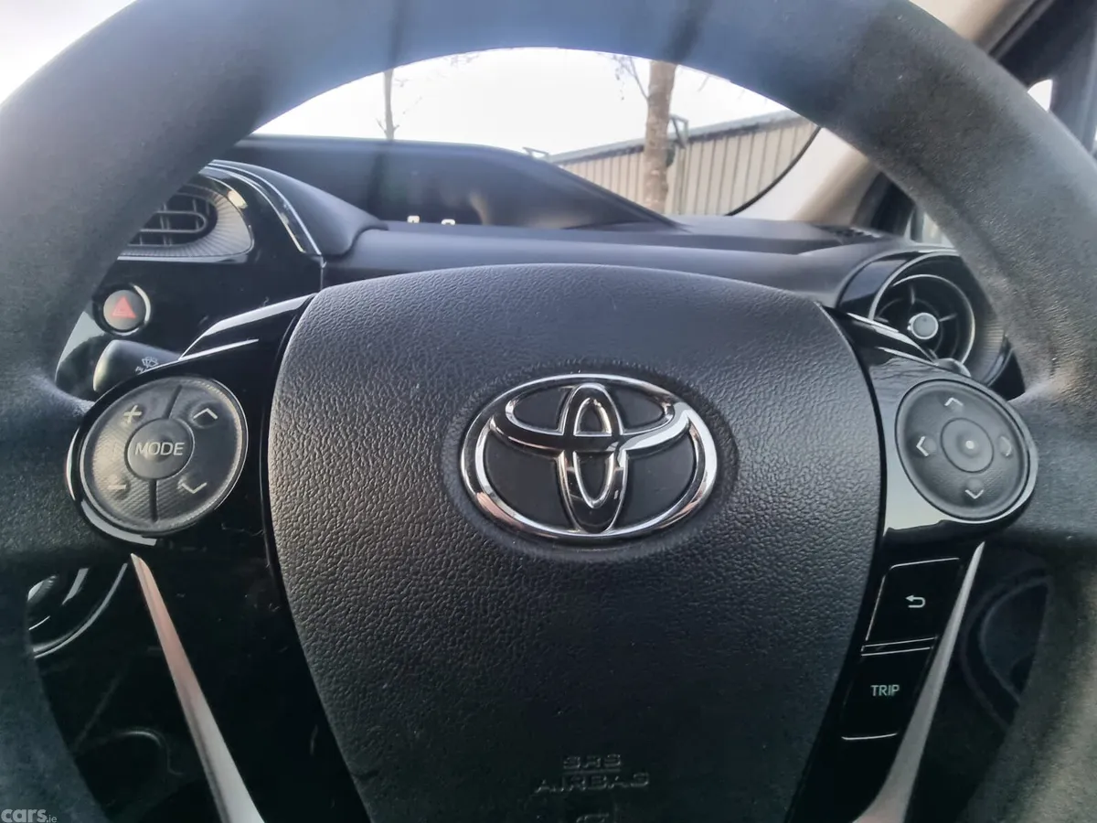 Toyota Aqua Hatchback, Petrol Hybrid, 2019, Blue