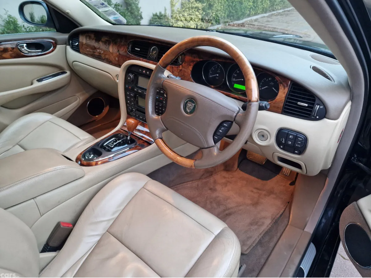 Jaguar XJ Saloon, Petrol, 2006, Black