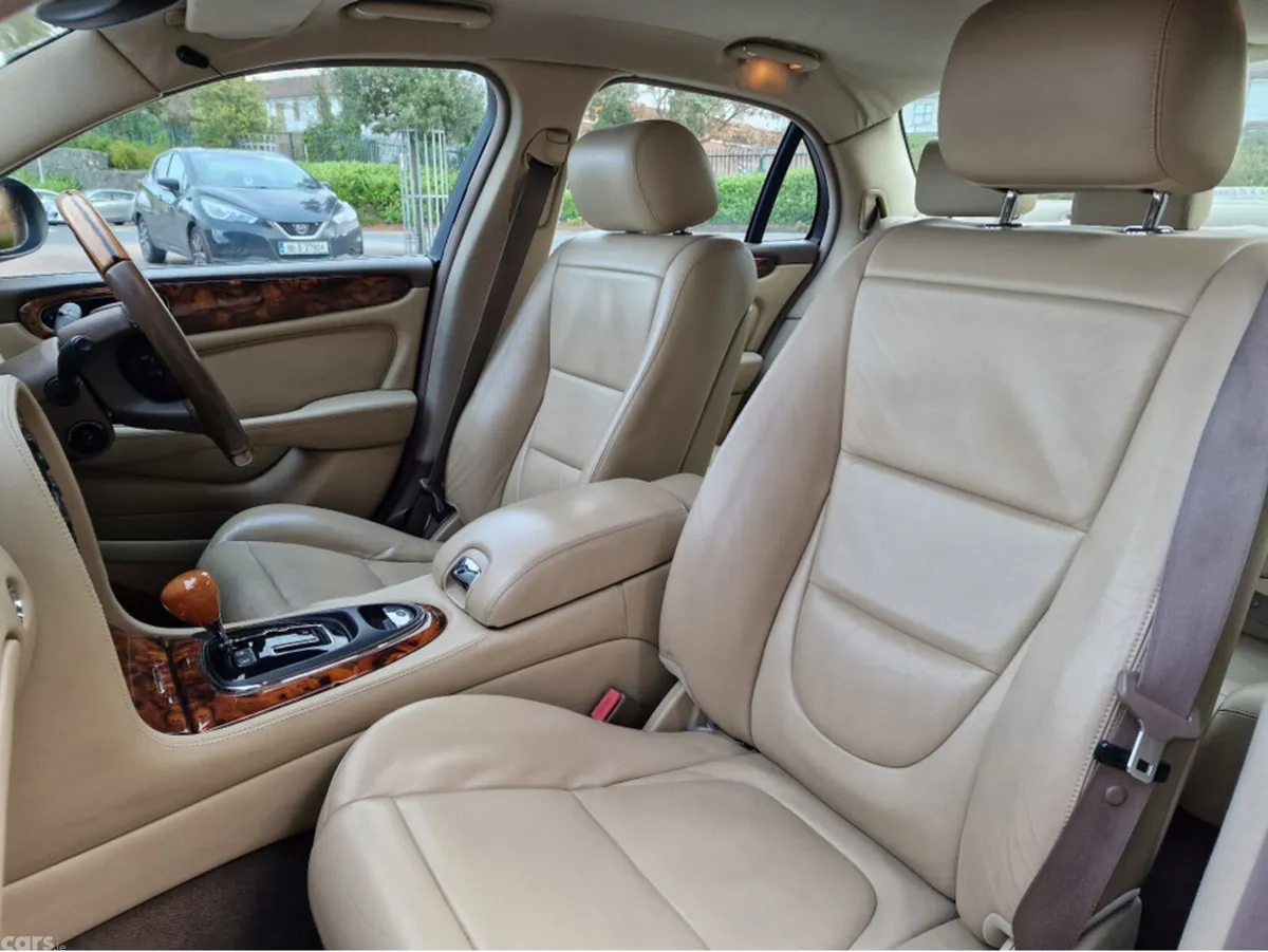 Jaguar XJ Saloon, Petrol, 2006, Black