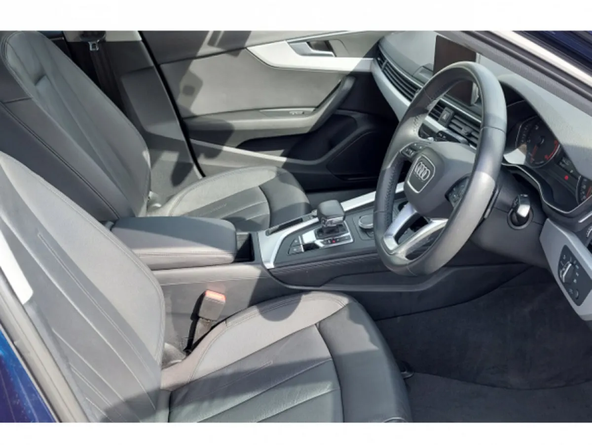 Audi A4 Saloon, Diesel, 2019, Blue