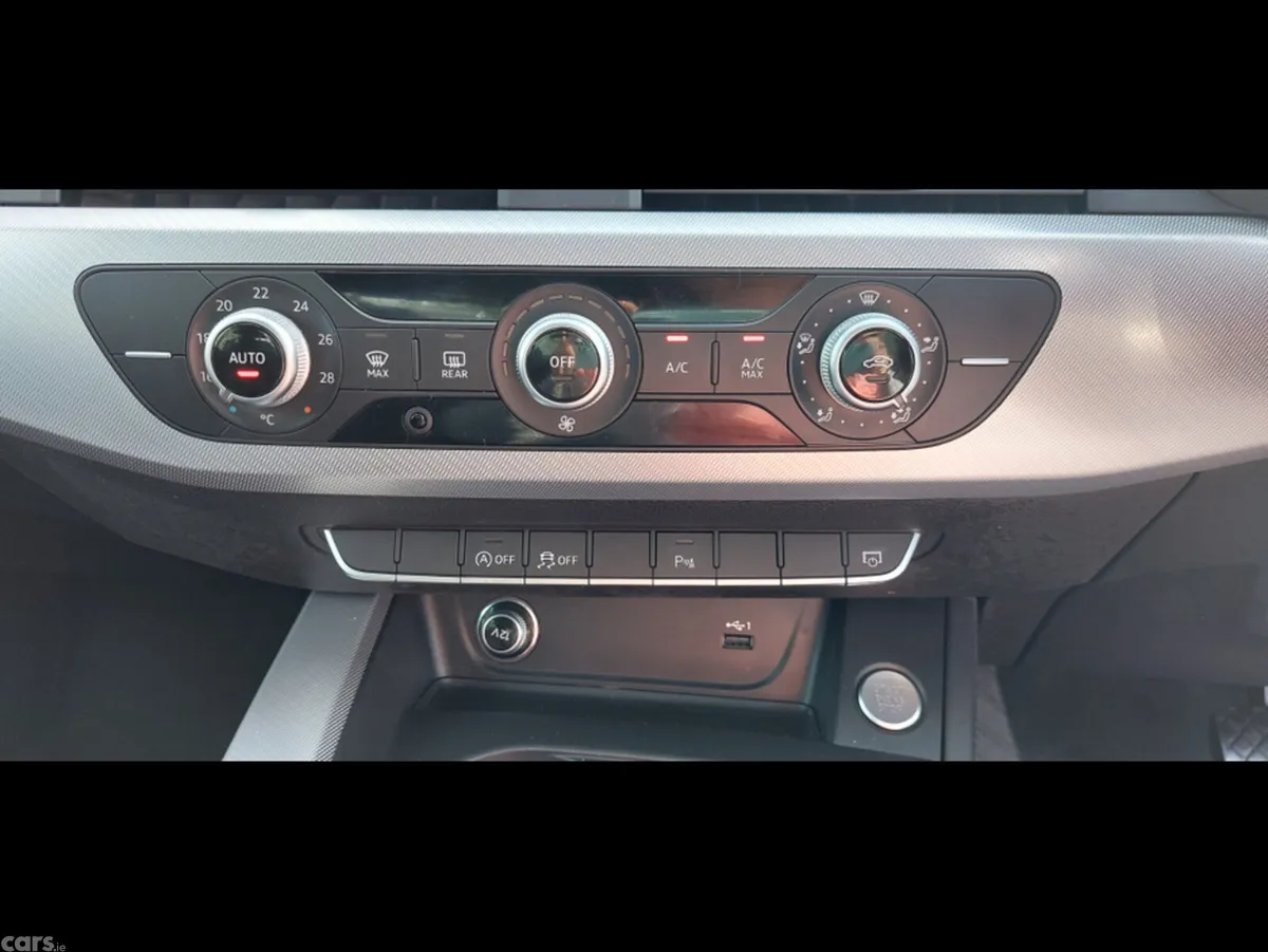 Audi A4 Saloon, Diesel, 2019, Blue