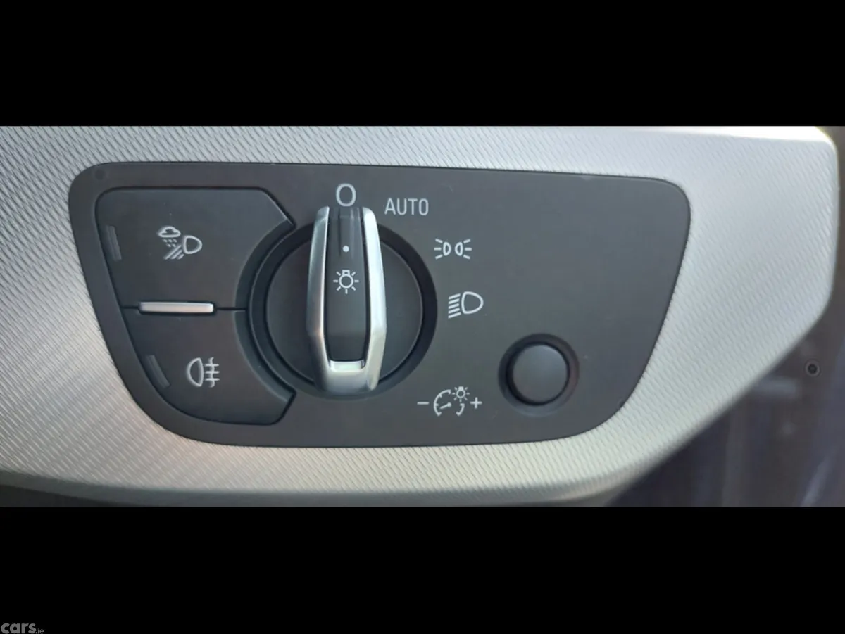 Audi A4 Saloon, Diesel, 2019, Blue
