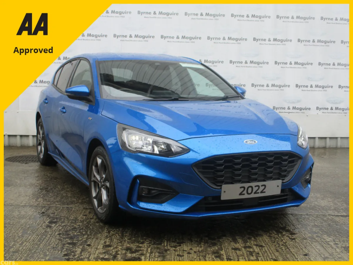 Ford Focus Hatchback, Petrol, 2022, Blue