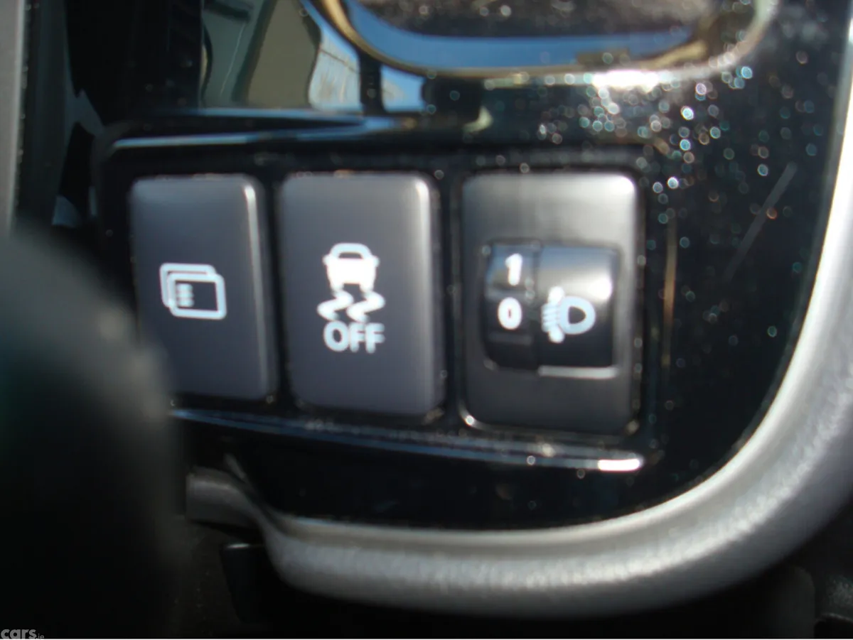 Mitsubishi Outlander Estate, Petrol Plug-in Hybrid, 2016, Brown