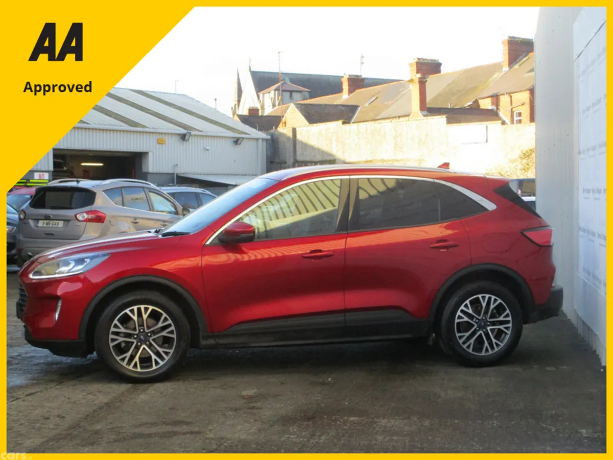 Ford Kuga Hatchback, Diesel, 2022, Red