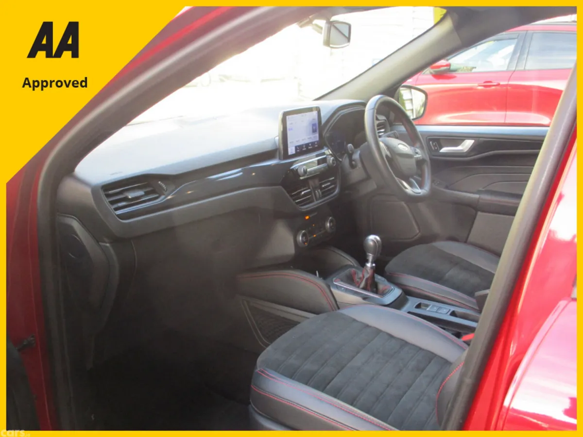 Ford Kuga Hatchback, Diesel, 2021, Red