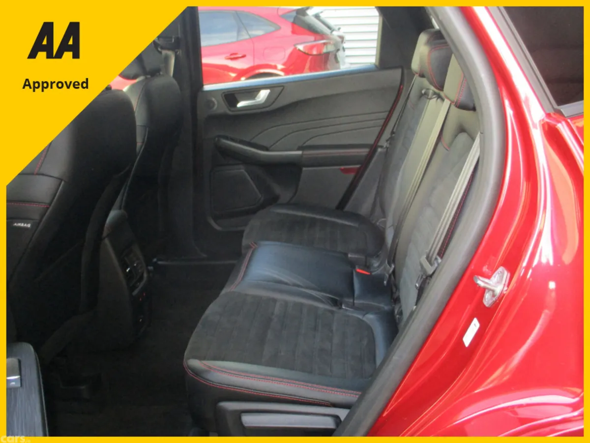 Ford Kuga Hatchback, Diesel, 2021, Red