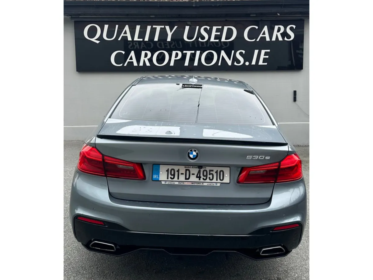 BMW 5-Series Saloon, Petrol Hybrid, 2019, Blue