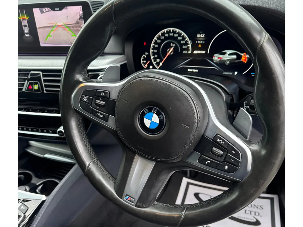 BMW 5-Series Saloon, Petrol Hybrid, 2019, Blue