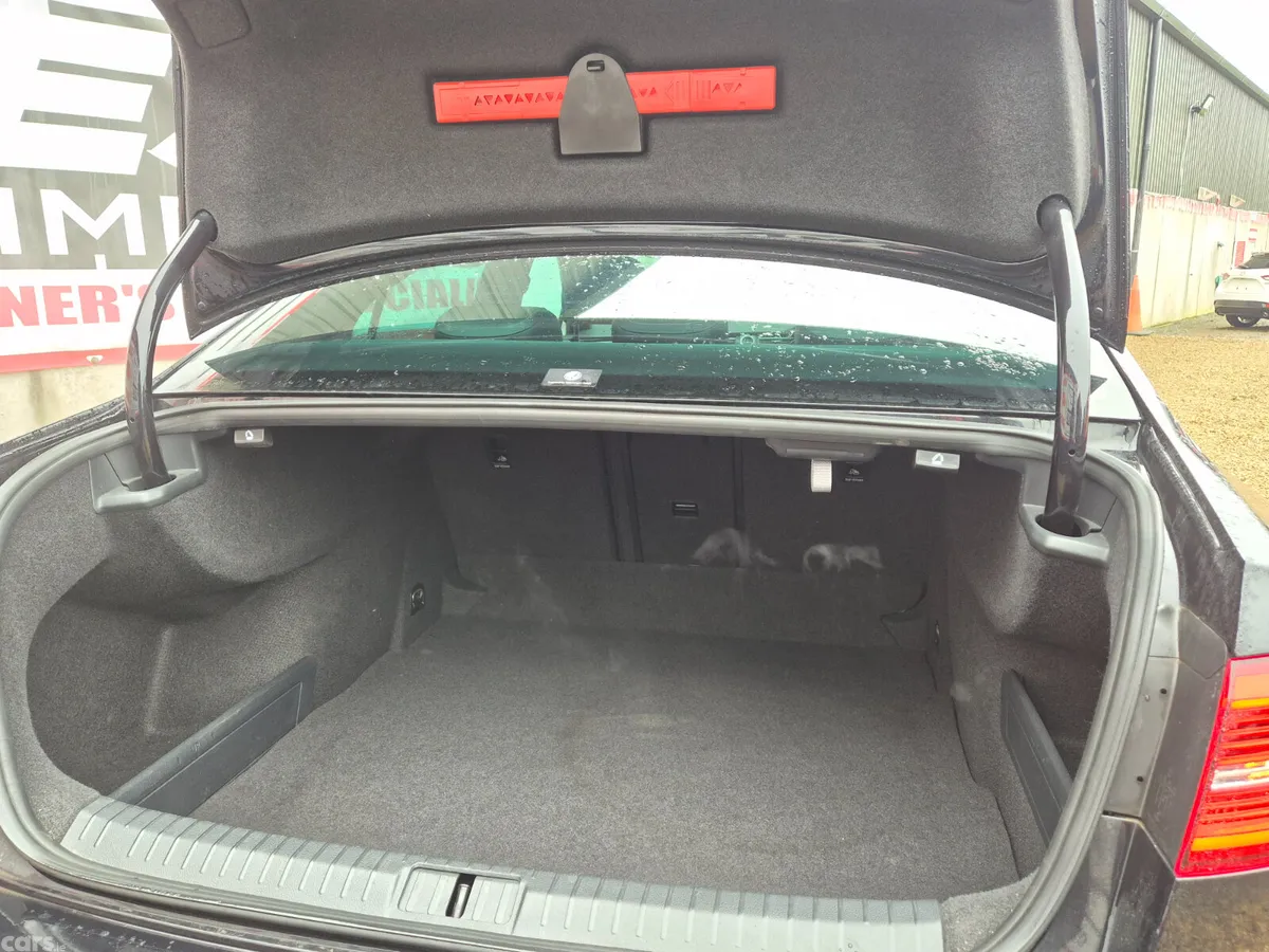 Volkswagen Passat Saloon, Petrol, 2016, Black