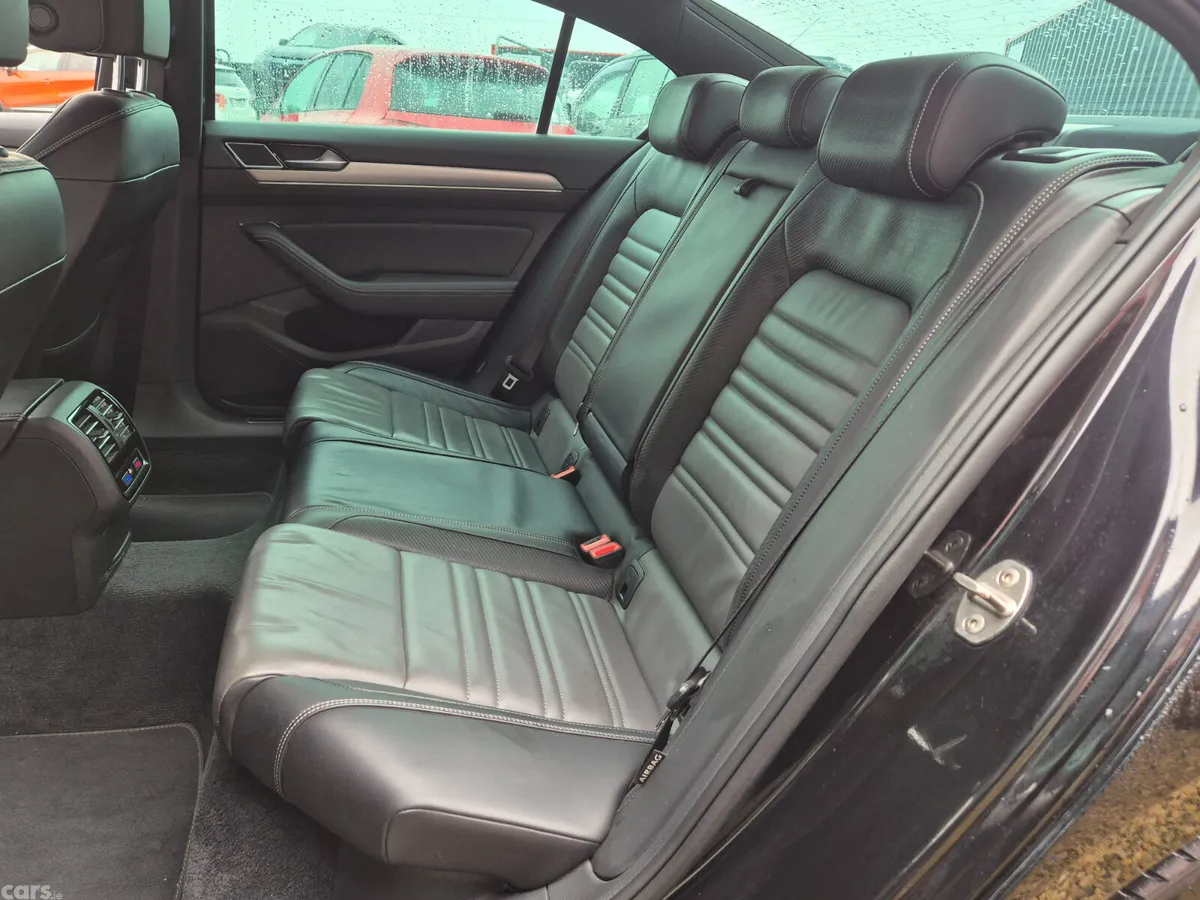 Volkswagen Passat Saloon, Petrol, 2016, Black