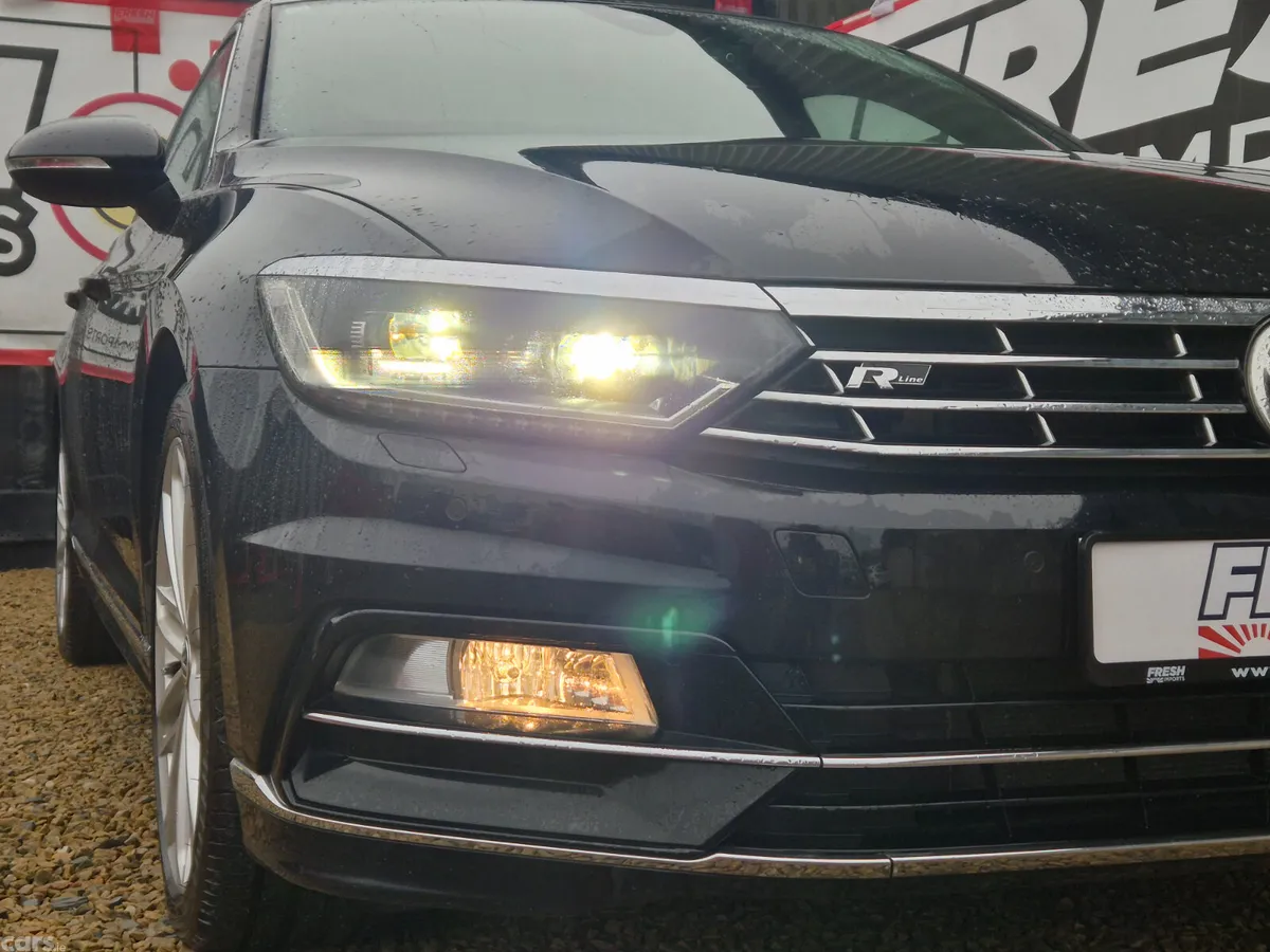 Volkswagen Passat Saloon, Petrol, 2016, Black