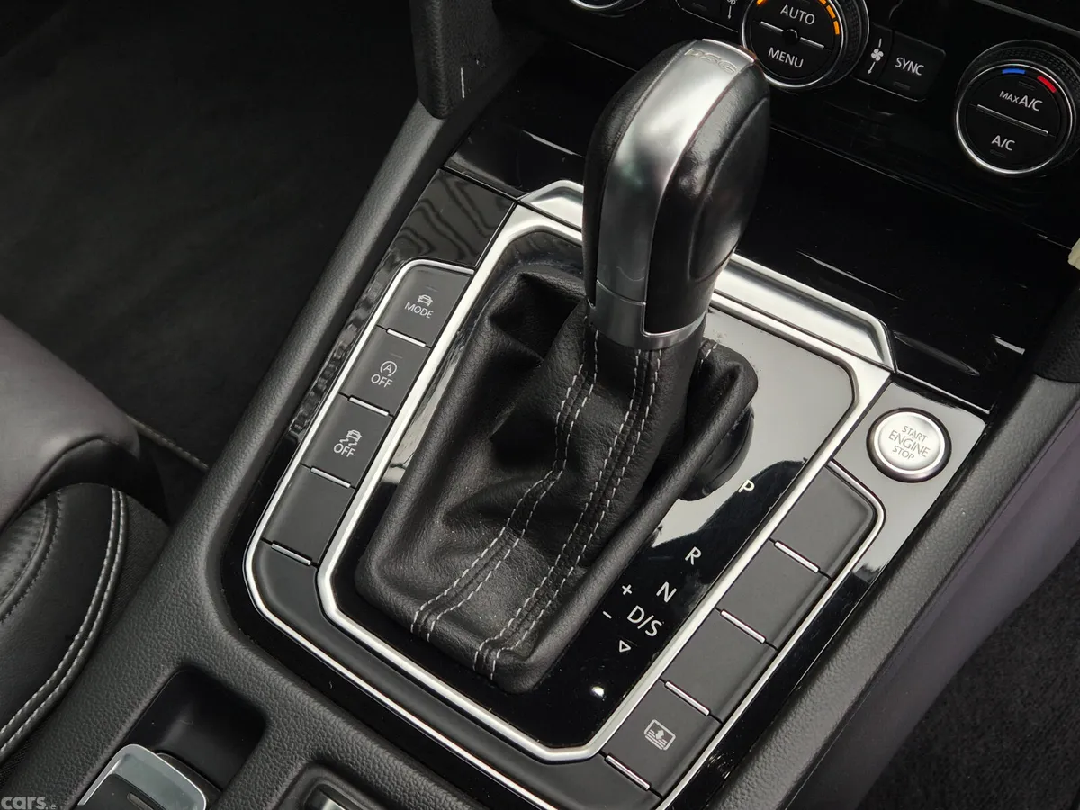Volkswagen Passat Saloon, Petrol, 2016, Black