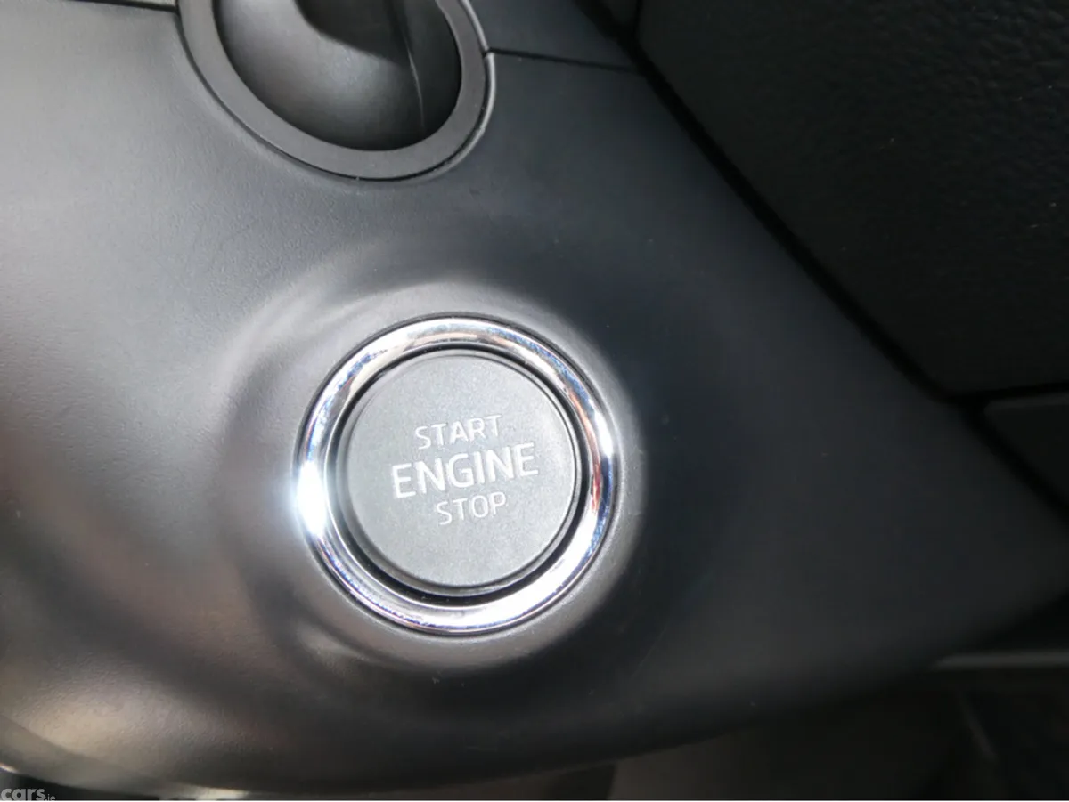 Skoda Superb Hatchback, Diesel, 2022, Grey