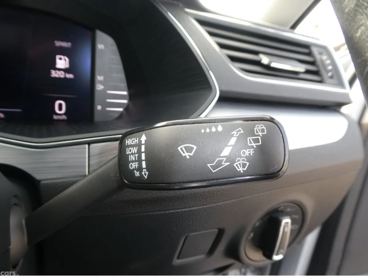 Skoda Superb Hatchback, Diesel, 2022, Grey