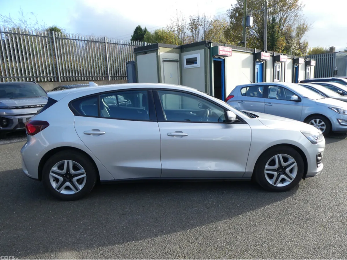 Ford Focus Hatchback, Diesel, 2022, Silver
