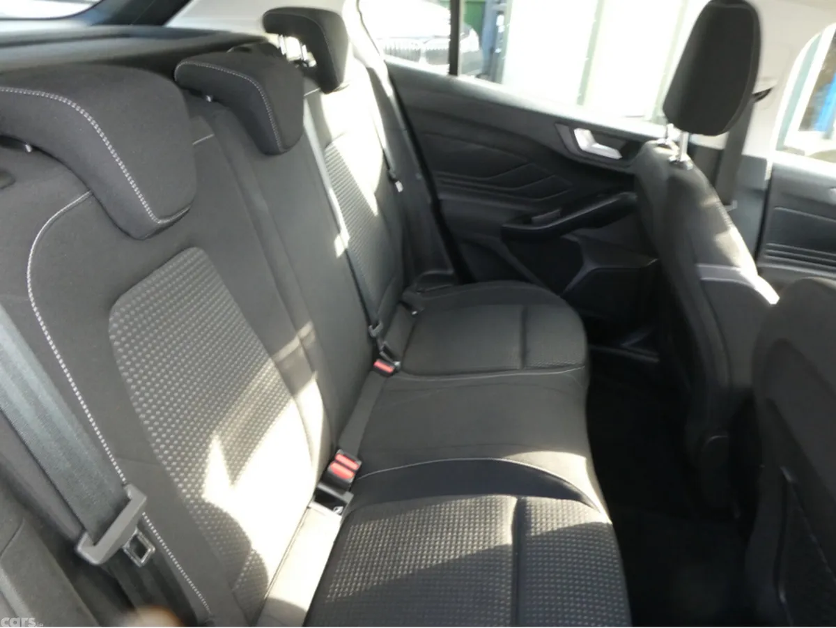 Ford Focus Hatchback, Diesel, 2022, Silver