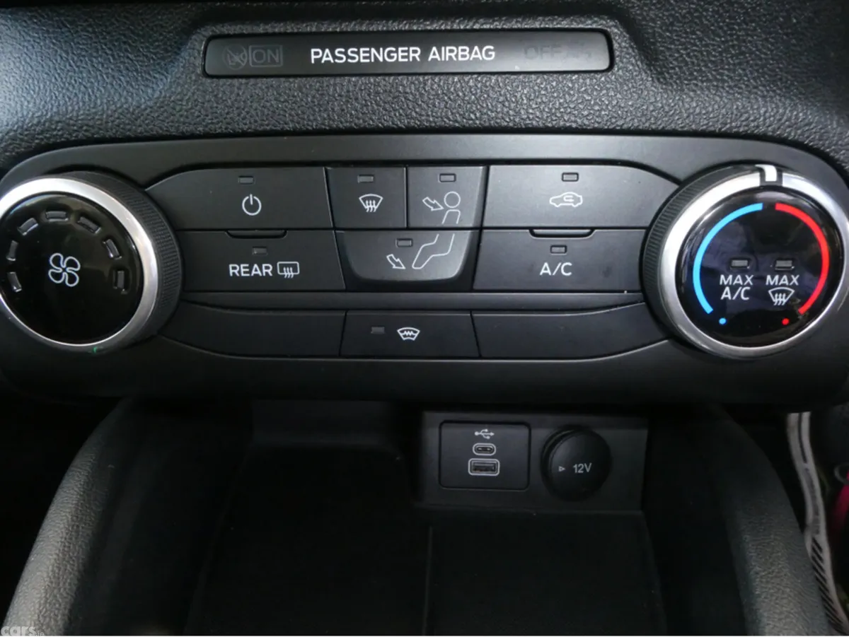 Ford Focus Hatchback, Diesel, 2022, Silver