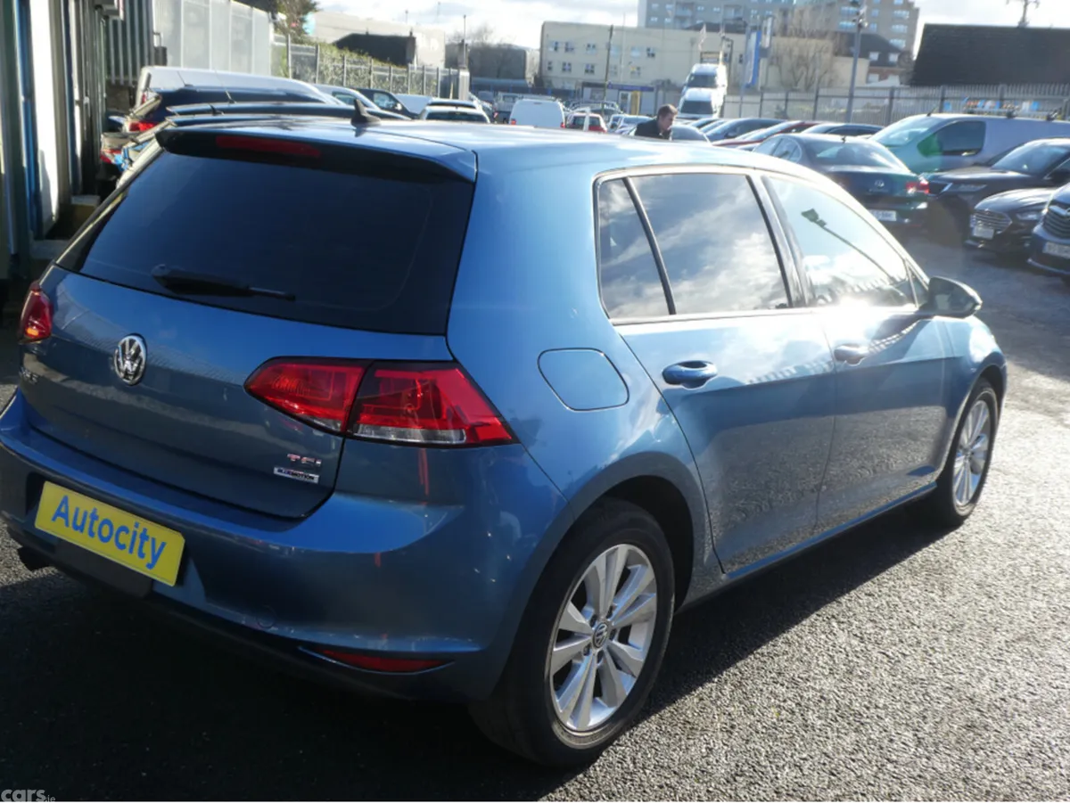 Volkswagen Golf Hatchback, Petrol, 2015, Blue