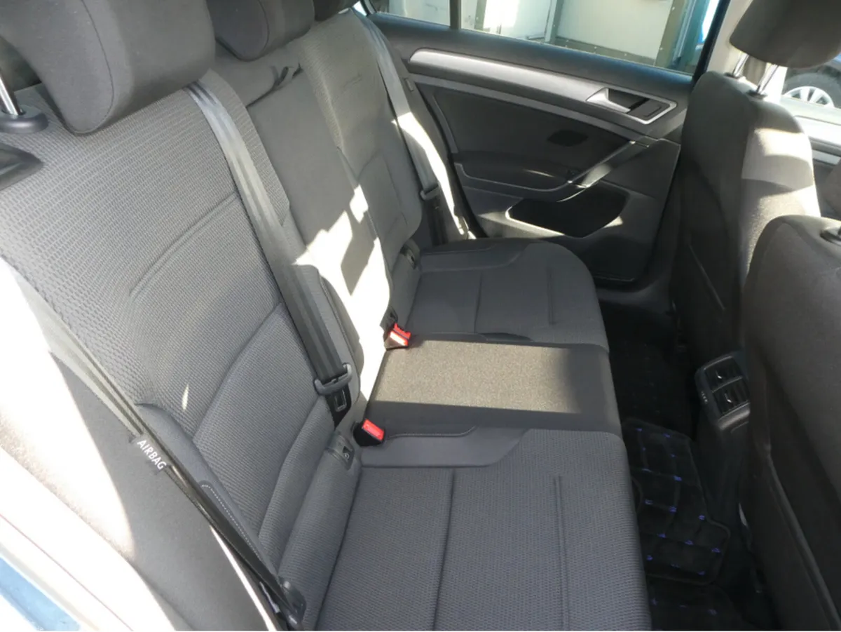 Volkswagen Golf Hatchback, Petrol, 2015, Blue