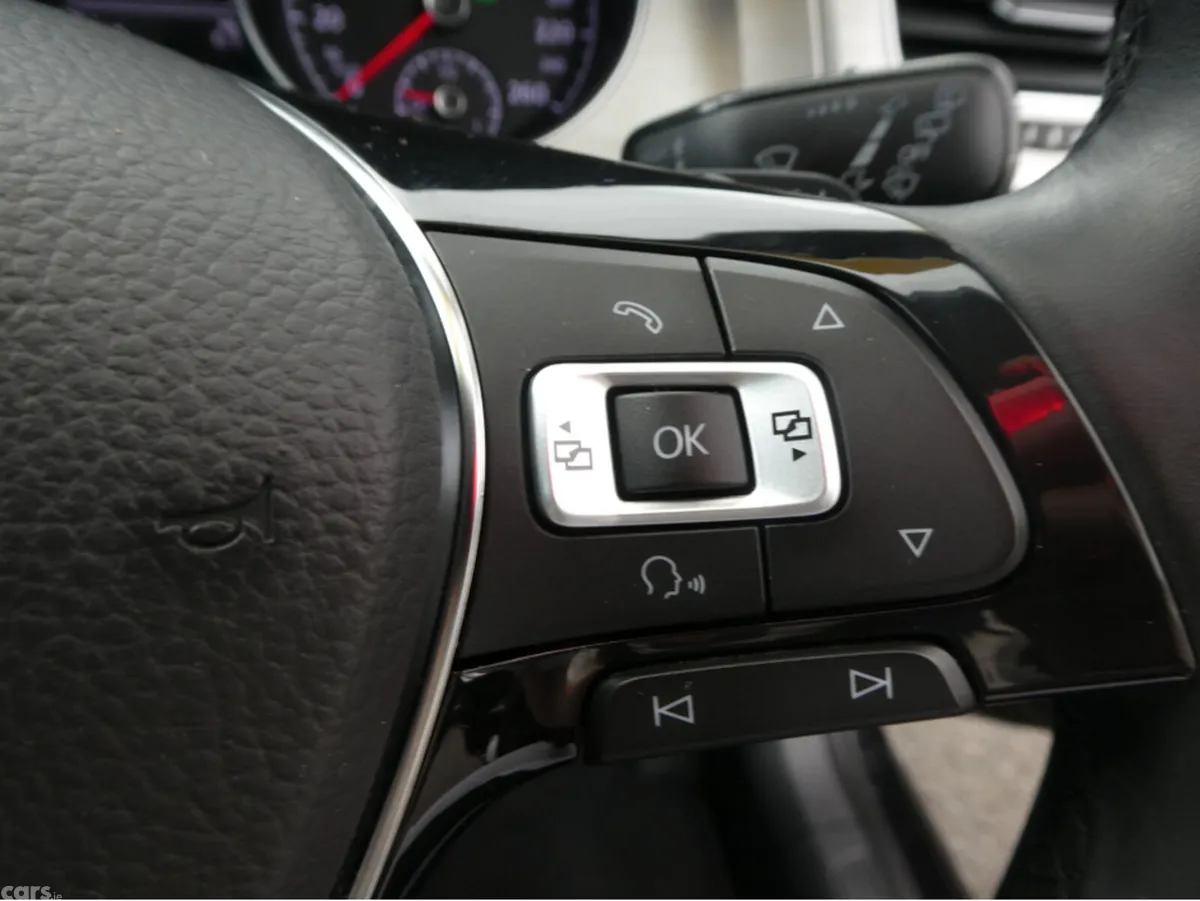 Volkswagen Golf Hatchback, Petrol, 2015, Black