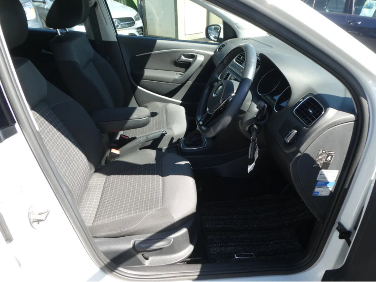 Volkswagen Polo Hatchback, Petrol, 2018, White