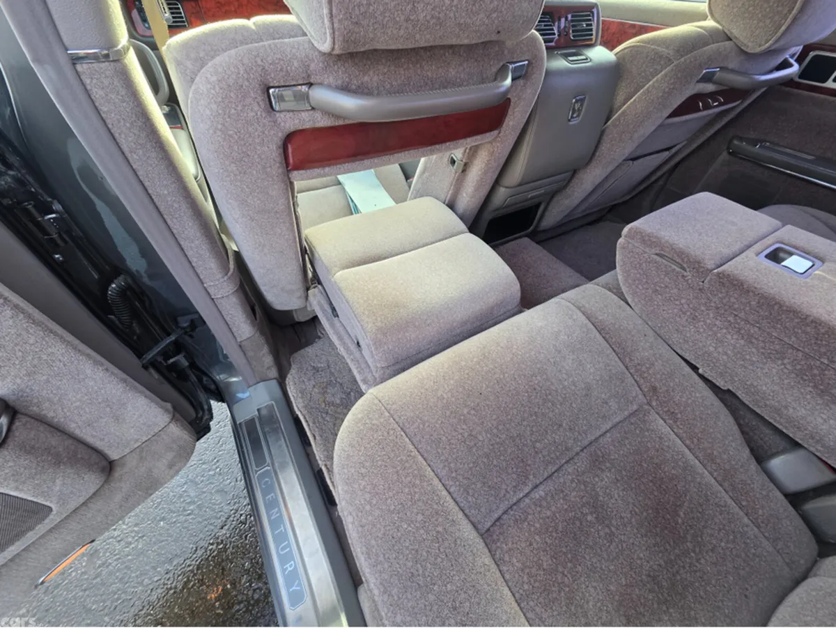 Toyota Century Saloon, Petrol, 2002, Grey