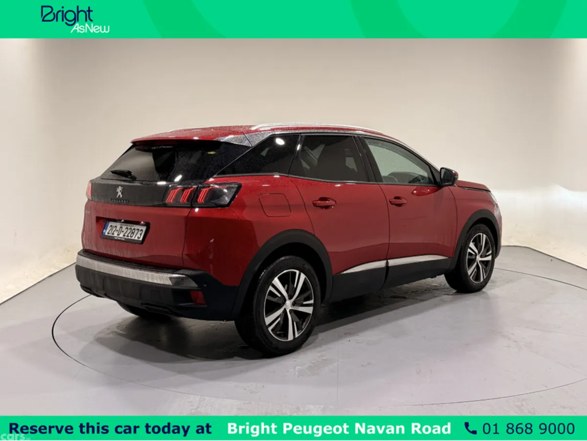 Peugeot 3008 MPV, Petrol, 2021, Red