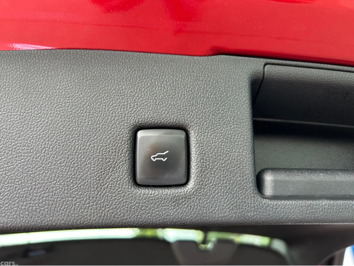 Ford Kuga MPV, Petrol Plug-in Hybrid, 2023, Red