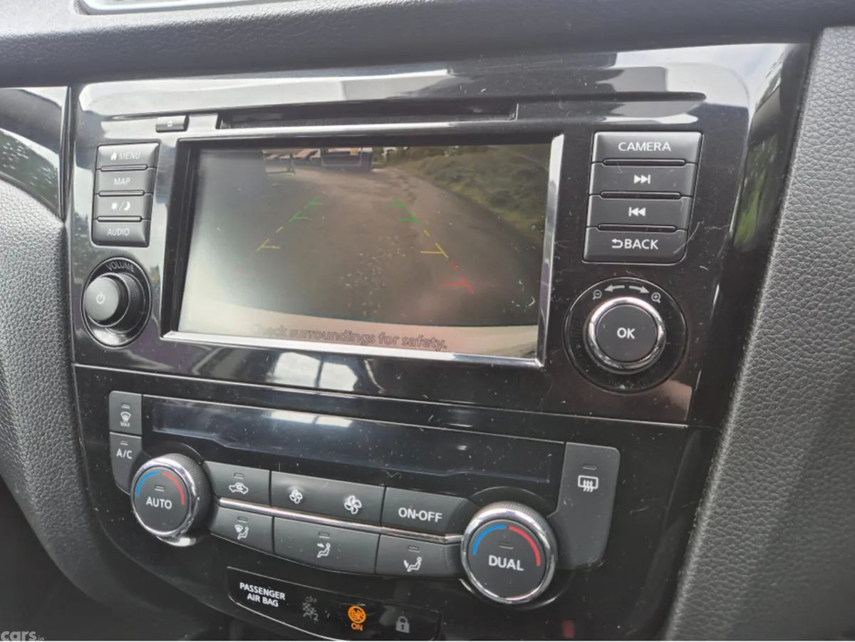 Nissan Qashqai Hatchback, Diesel, 2019, White