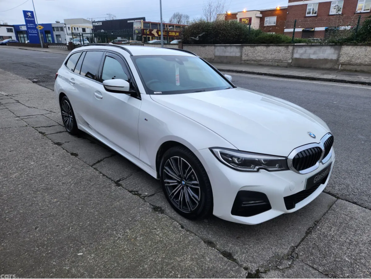 BMW 3-Series Estate, Petrol Plug-in Hybrid, 2021, White