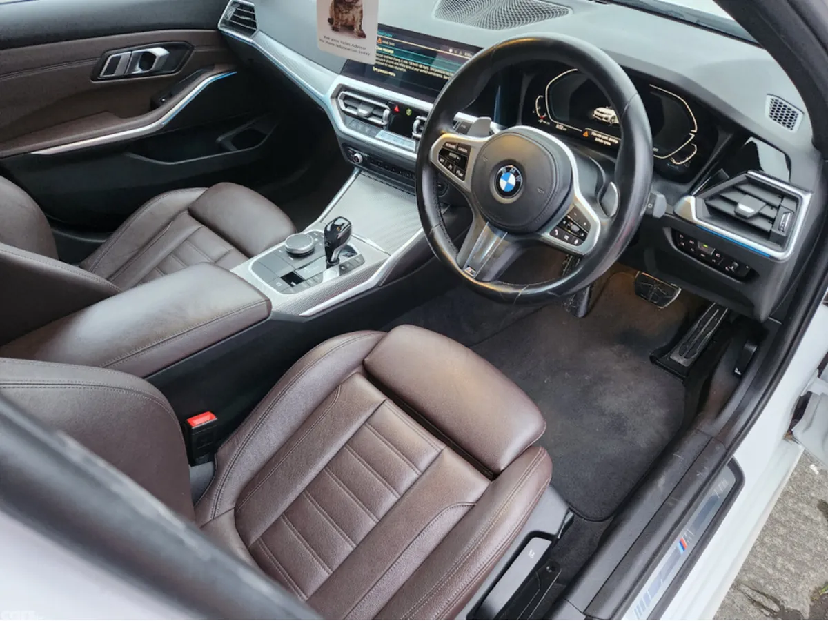 BMW 3-Series Estate, Petrol Plug-in Hybrid, 2021, White