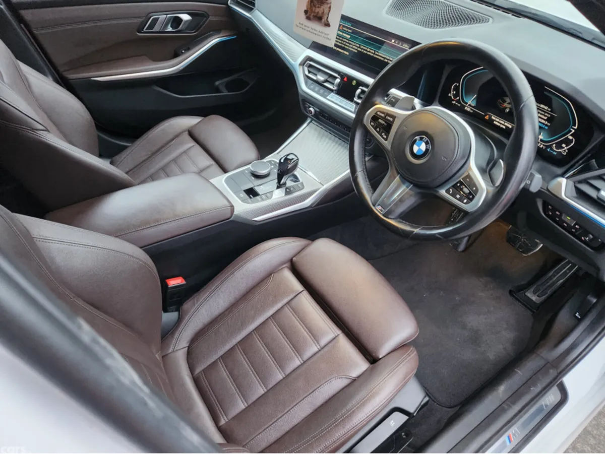 BMW 3-Series Estate, Petrol Plug-in Hybrid, 2021, White