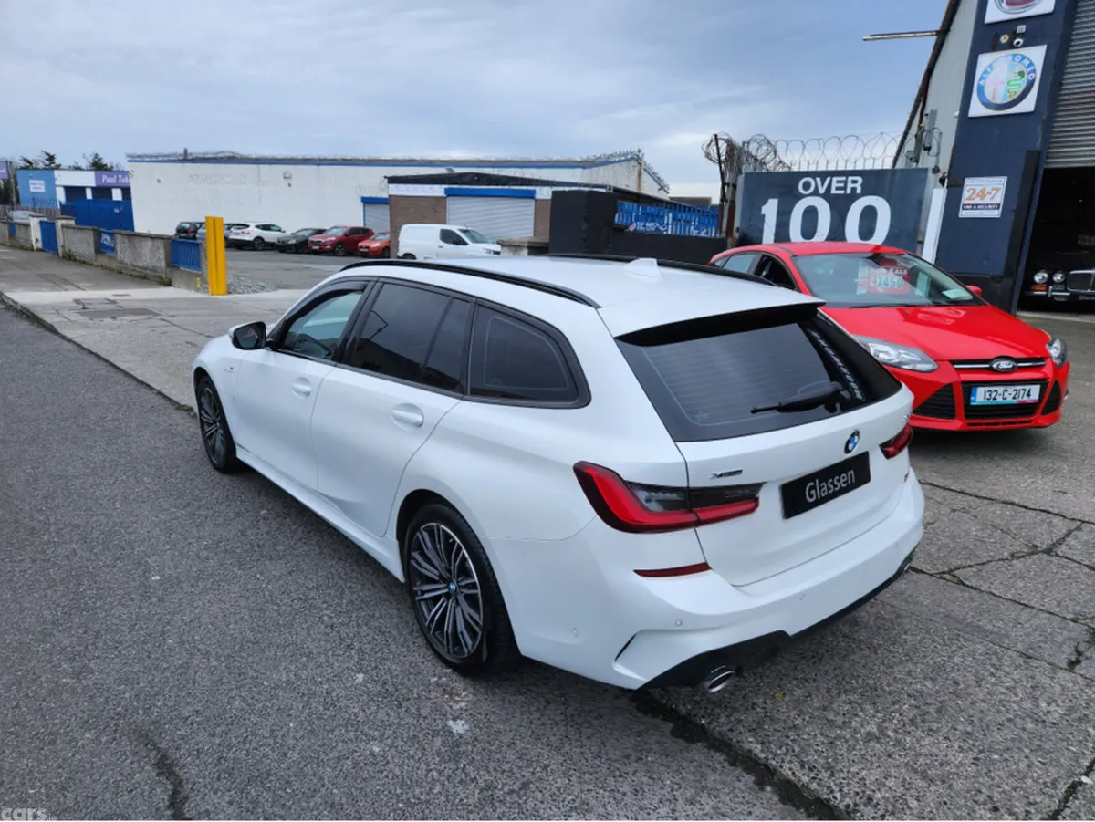 BMW 3-Series Estate, Petrol Plug-in Hybrid, 2021, White