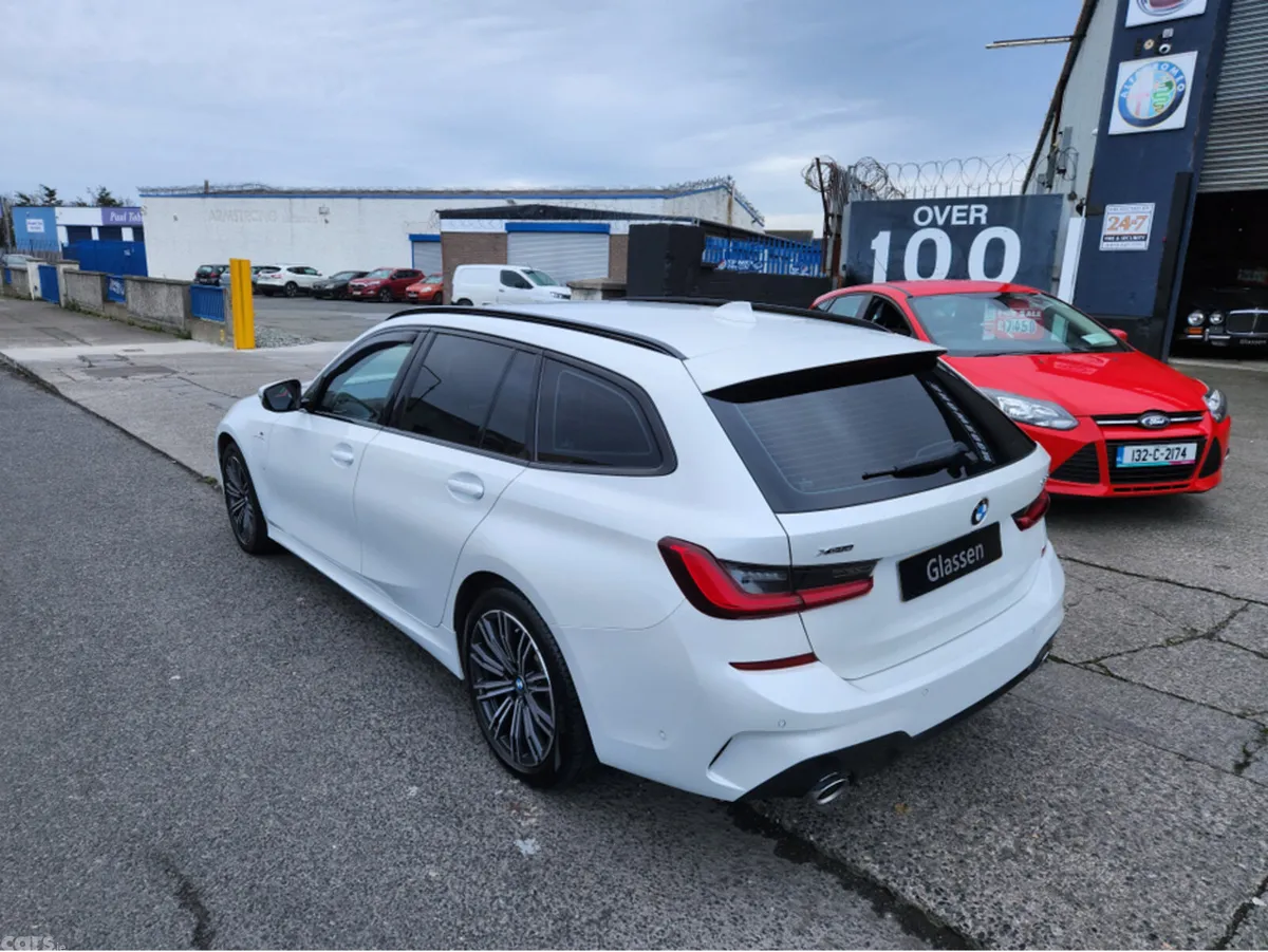 BMW 3-Series Estate, Petrol Plug-in Hybrid, 2021, White