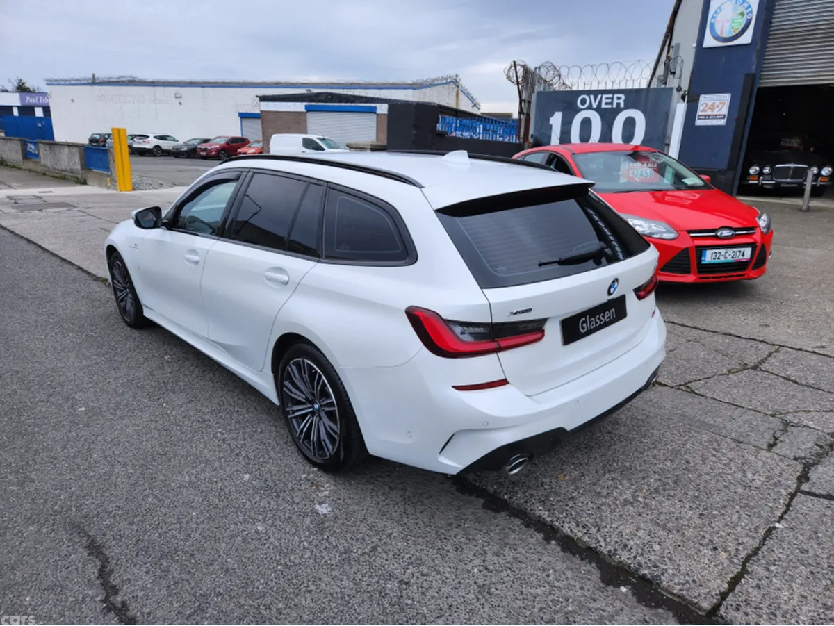 BMW 3-Series Estate, Petrol Plug-in Hybrid, 2021, White