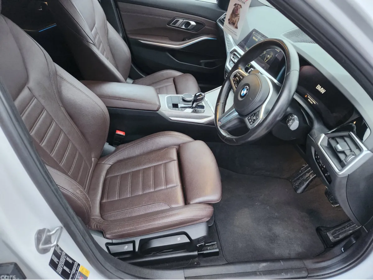 BMW 3-Series Estate, Petrol Plug-in Hybrid, 2021, White