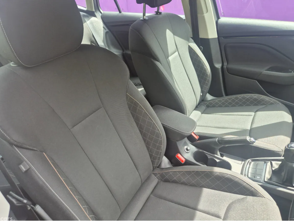 Skoda Kamiq Hatchback, Petrol, 2022, Grey