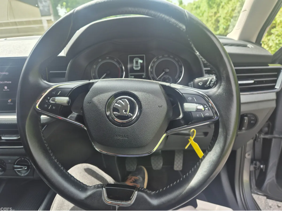 Skoda Kamiq Hatchback, Petrol, 2022, Grey